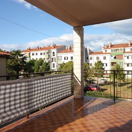 Apartments With A Parking Space Umag - 7057 Exterior foto